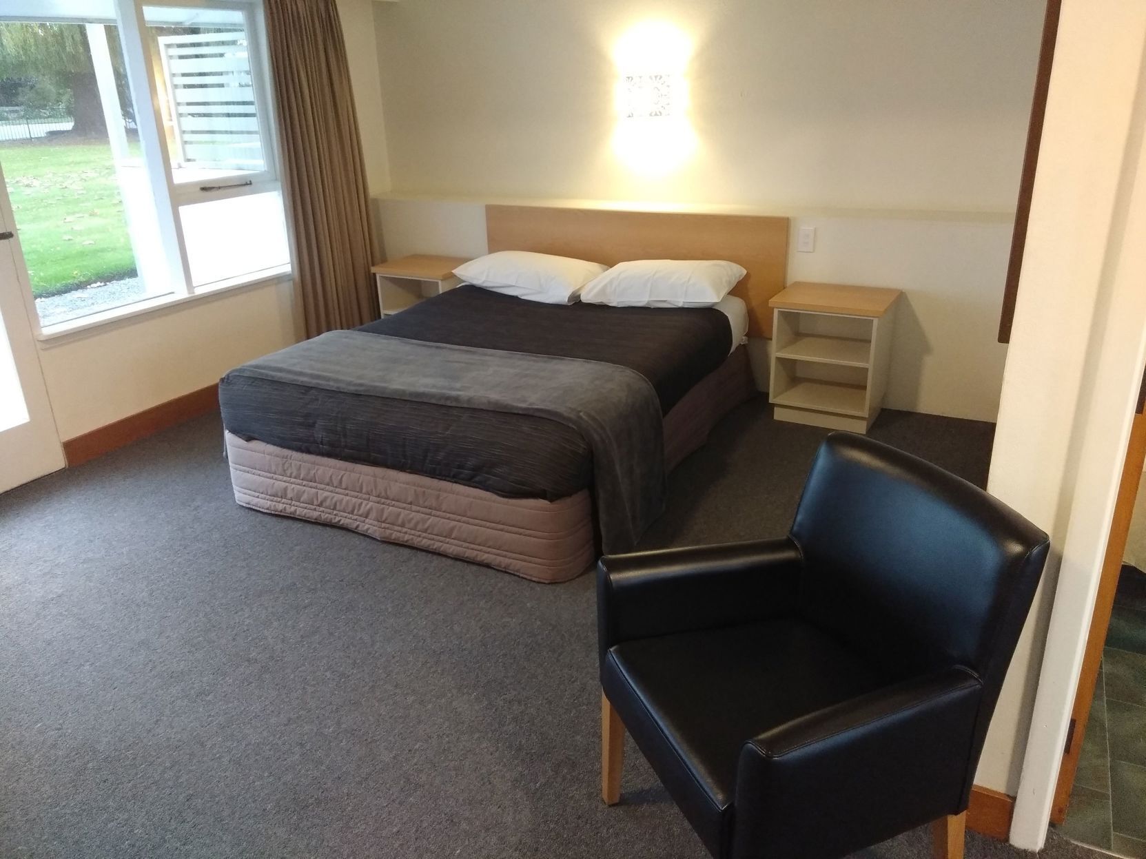 1 bedroom, premium bedding, iron/ironing board, cots/infant beds