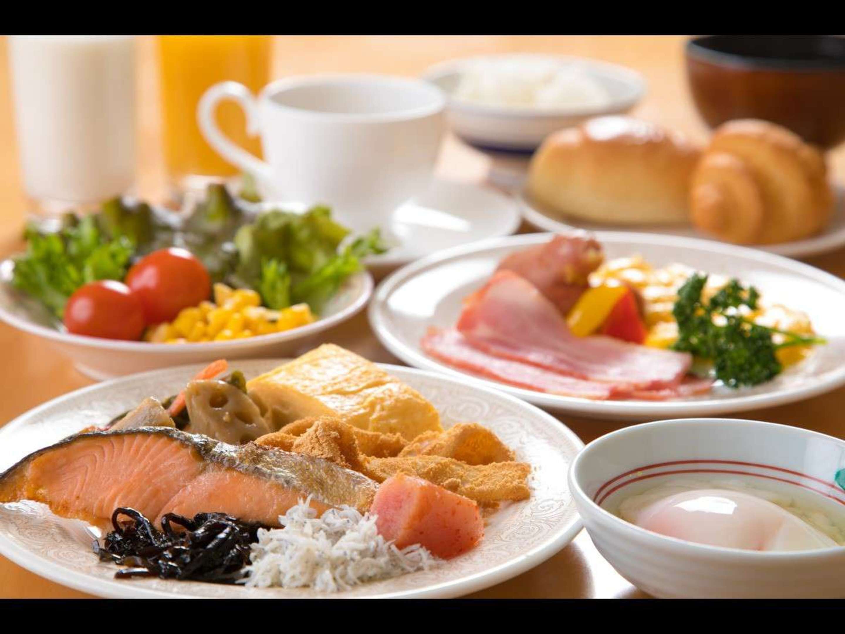 朝食
