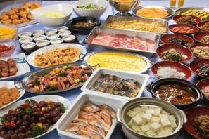 Komplett frokost hver dag (JPY 1100 per person)