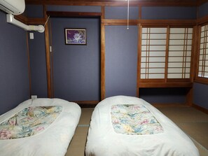 Private Standard Triple Room, Shared Bathroom