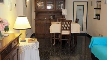 Appartamento, 2 camere da letto | Area soggiorno