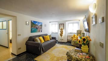 Apartment, 2 Bedrooms, Kitchen, Sea View | 3 bedrooms, Egyptian cotton sheets, premium bedding, down duvets
