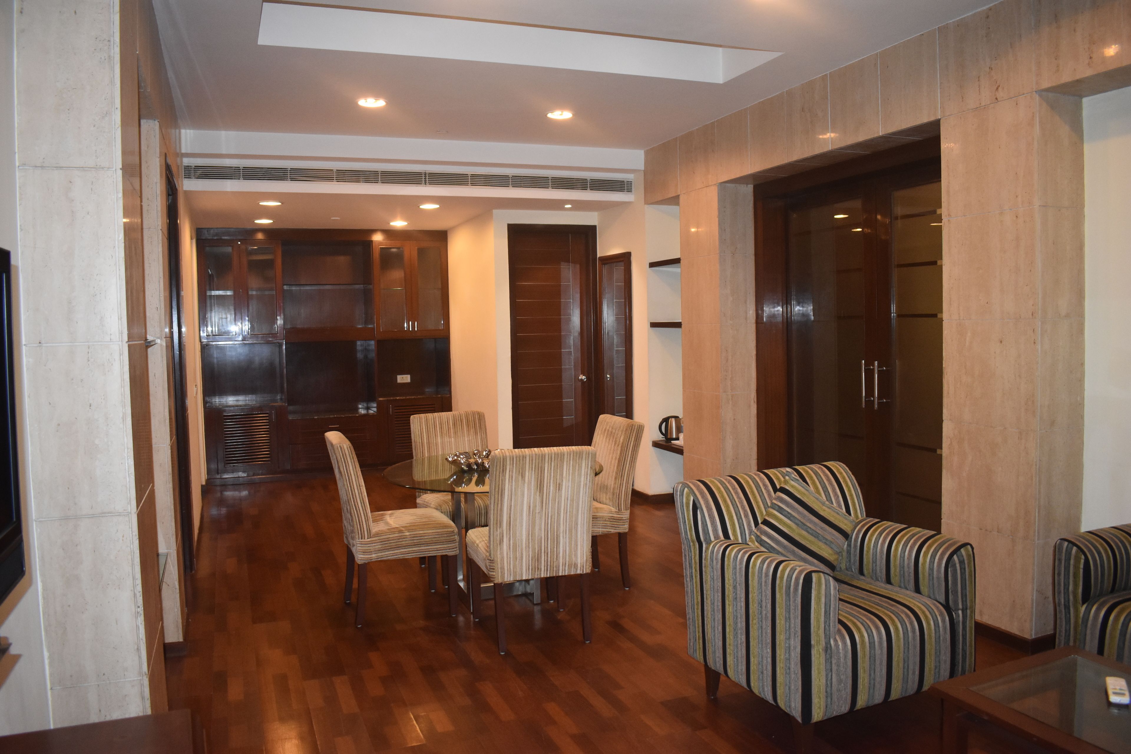 Deluxe Double or Twin Room, 1 Bedroom, Accessible, Garden View | Living area | Flat-screen TV