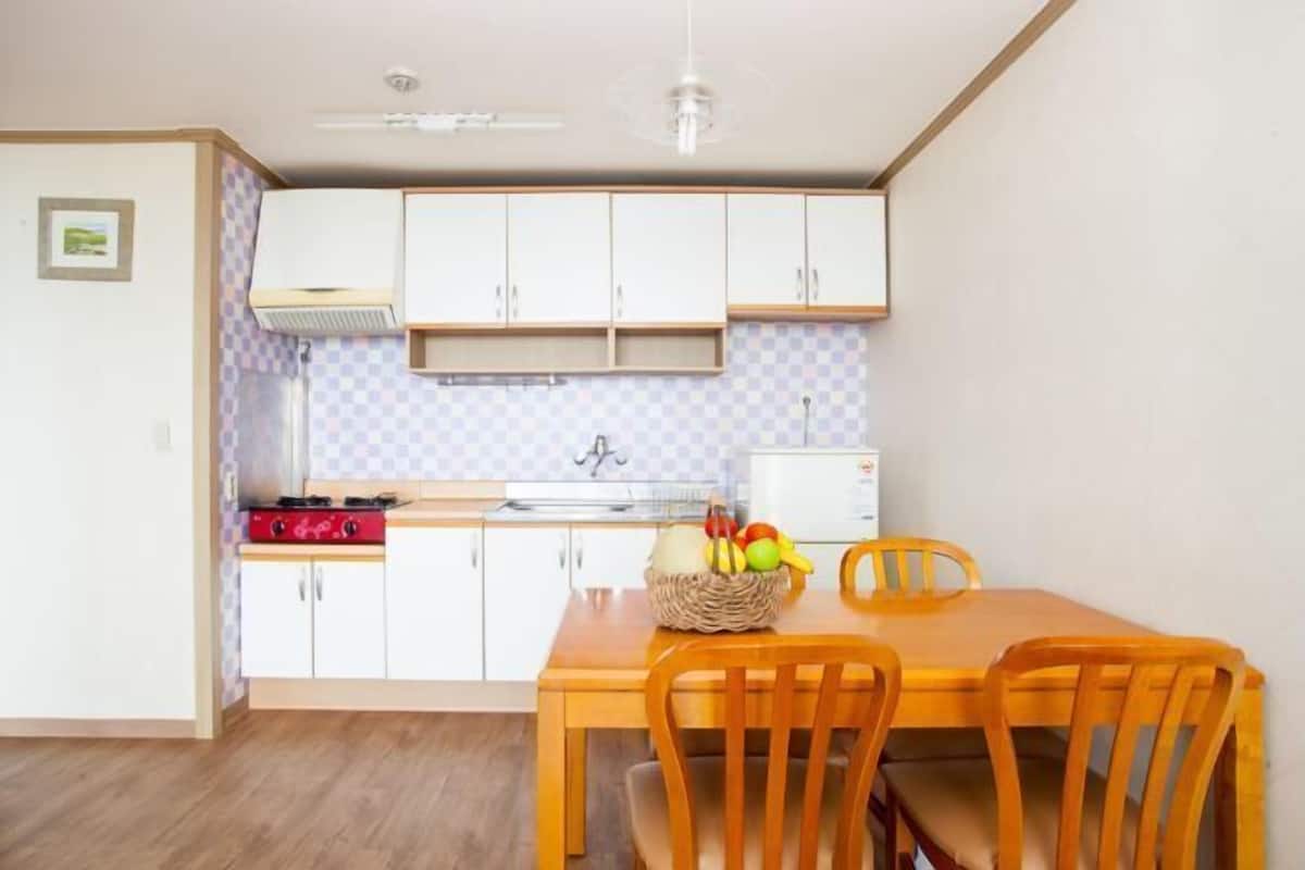 Private kitchen | Fridge