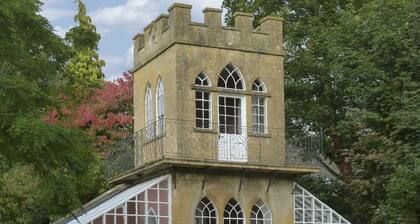 Russell Court Cottage Historic 18th-Century Cotswold Retreat in Central Broadway