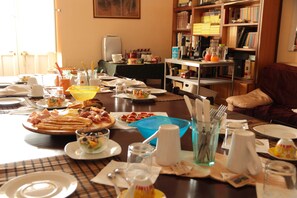 Free daily buffet breakfast  - Palazzo Barba (Gallipoli)