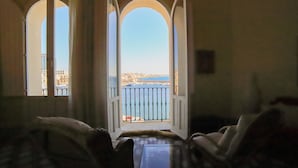 Unclassified image, 2 of 79, button - Palazzo Barba (Gallipoli)