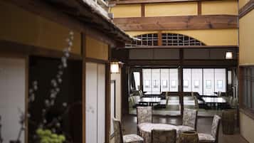 Daily Japanese breakfast (JPY 2200 per person)