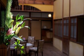 Daily Japanese breakfast for a fee - Mihokan (Matsue)