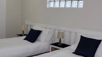 Premium bedding, in-room safe, individually decorated