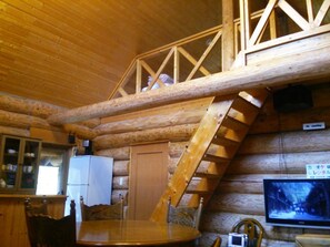 Maison (D, For 8 guests) | Salle de séjour | Télévision à écran plat