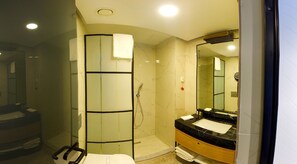 Superior Double Room | Bathroom