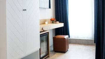 Deluxe-Doppelzimmer | Hochwertige Bettwaren, Minibar, Zimmersafe, Schreibtisch
