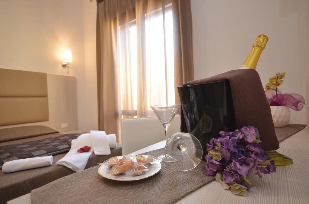 1 bedroom, minibar, in-room safe, desk