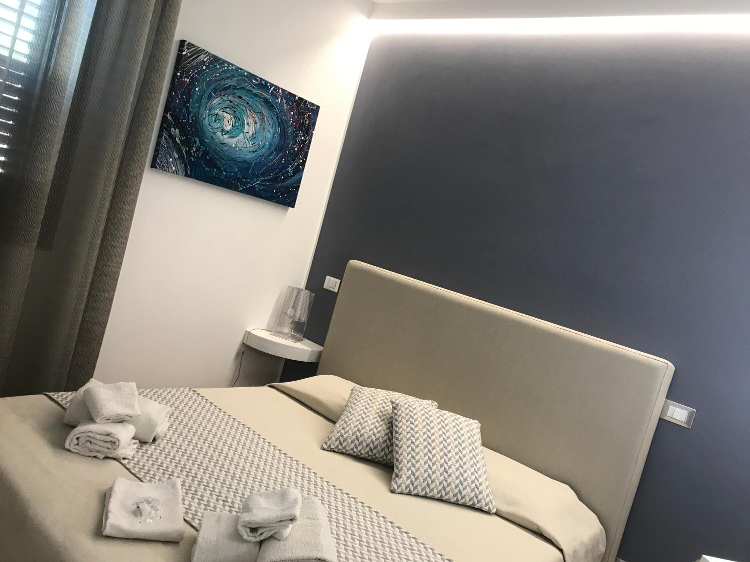 1 bedroom, minibar, in-room safe, desk