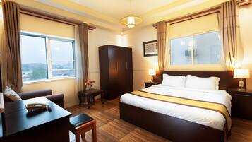 Appartement, 2 slaapkamers, uitzicht op stad | Lakens van Egyptisch katoen, luxe beddengoed, donzen dekbedden