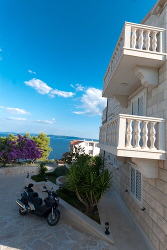 Barba Petra Dvori Apartments