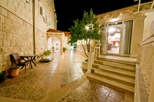 Entrada al alojamiento