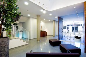 Lobby - Hostal La Creu (Mora d'Ebre)