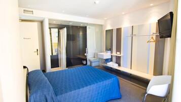 Desk, free WiFi, wheelchair access