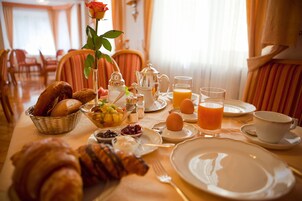 Daily buffet breakfast (EUR 10 per person)