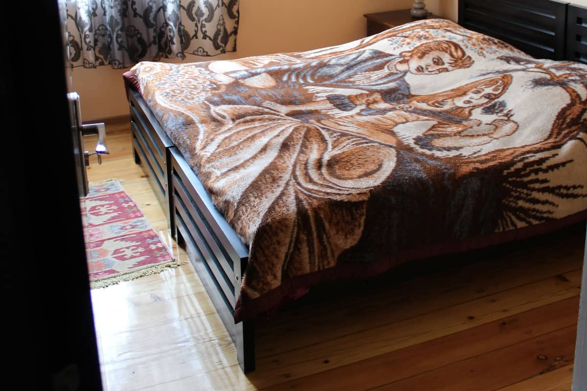 Family Twin Room | Kalis bunyi, katil lipat simpan/tambahan, Wi-fi percuma, cadar katil 
