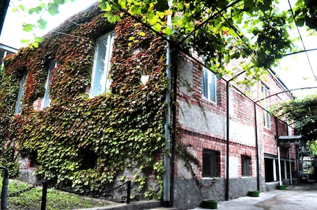 Street view. La Deka Guesthouse