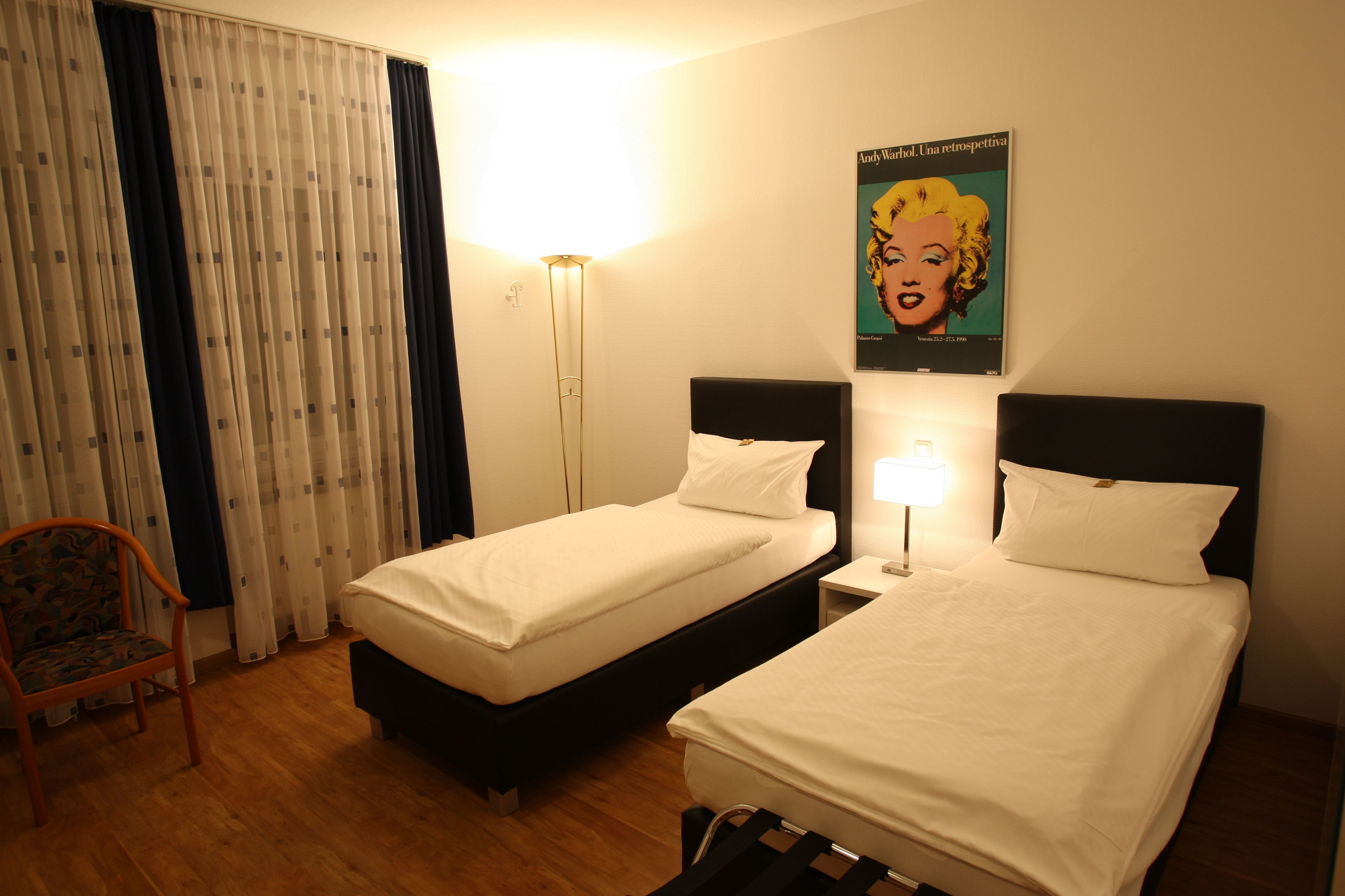 classic double room, non smoking | 1 bedroom, minibar, in-room safe, individually decorated