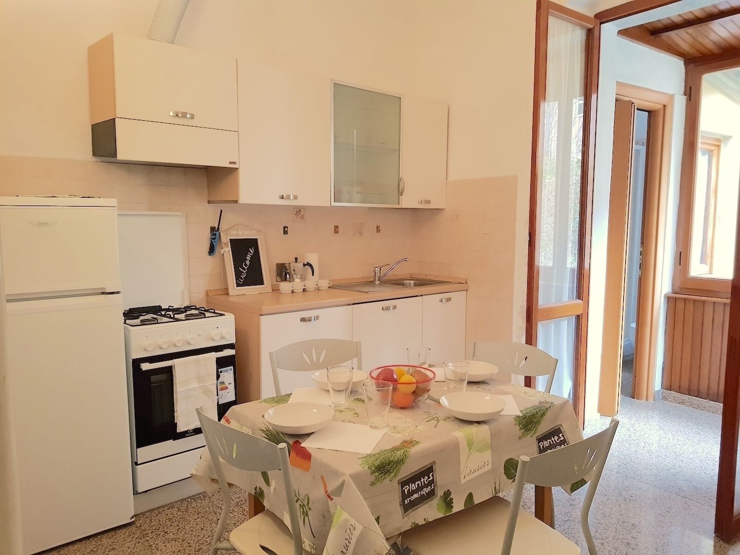 Classic Apartment, 3 Bedrooms | Private kitchen | Full-size fridge, oven, stovetop, coffee/tea maker