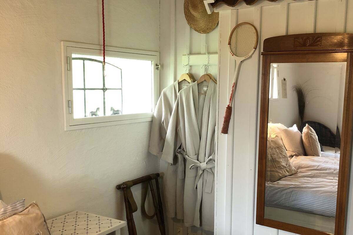 Twin Room, Garden View | Blackout drapes, soundproofing, iron/ironing board (on request)