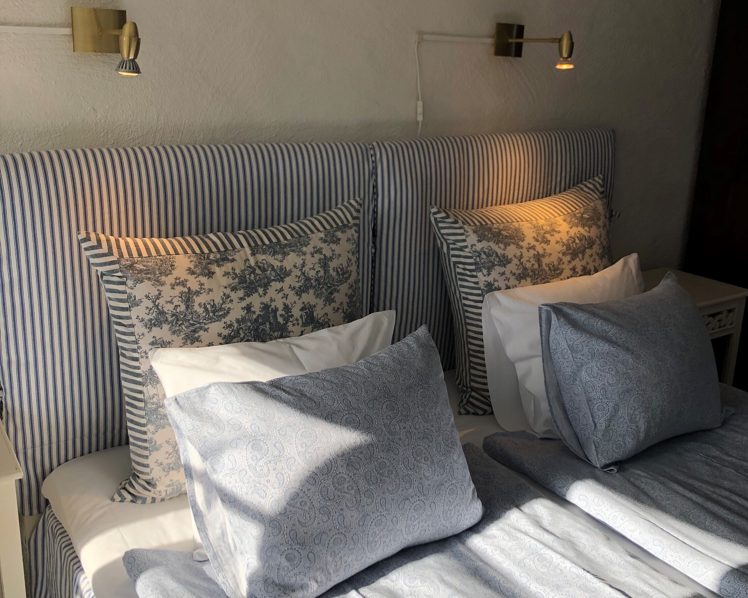 Twin Room, Garden View | Individually decorated, blackout drapes, soundproofing