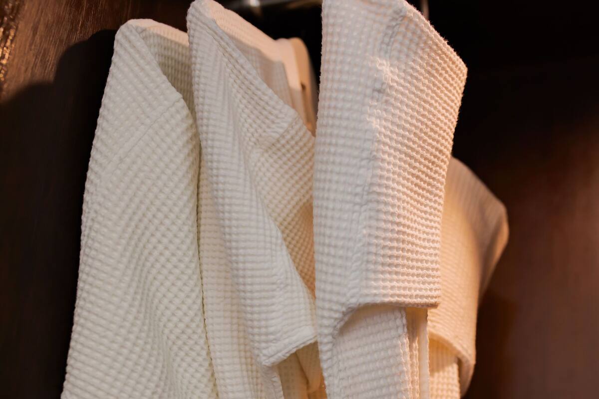 royal sea view family | bathroom | shower, rainfall showerhead, free toiletries, hair dryer