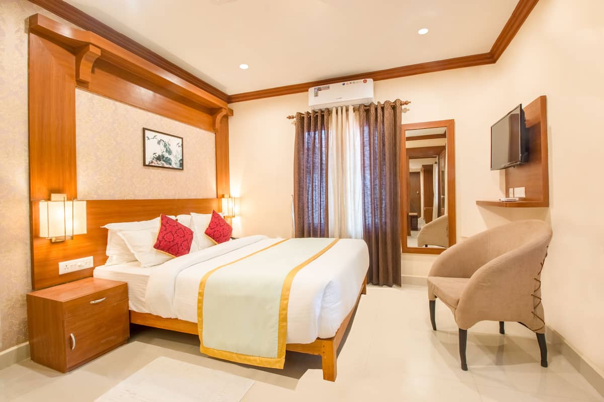 Suite de lujo, 1 cama Queen size | Escritorio, insonorización, camas extra y wifi gratis