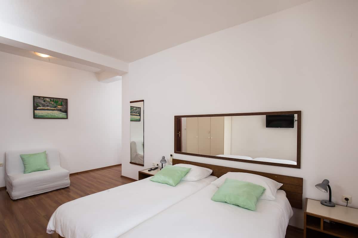 Comfort Studio, Balcony, Sea View | 1 bilik tidur, Wi-fi percuma, cadar katil