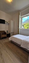 Standard Single Room, Private Bathroom, Garden View