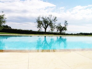 Seasonal outdoor pool, sun loungers - Tenuta le Viiste (Scandicci)