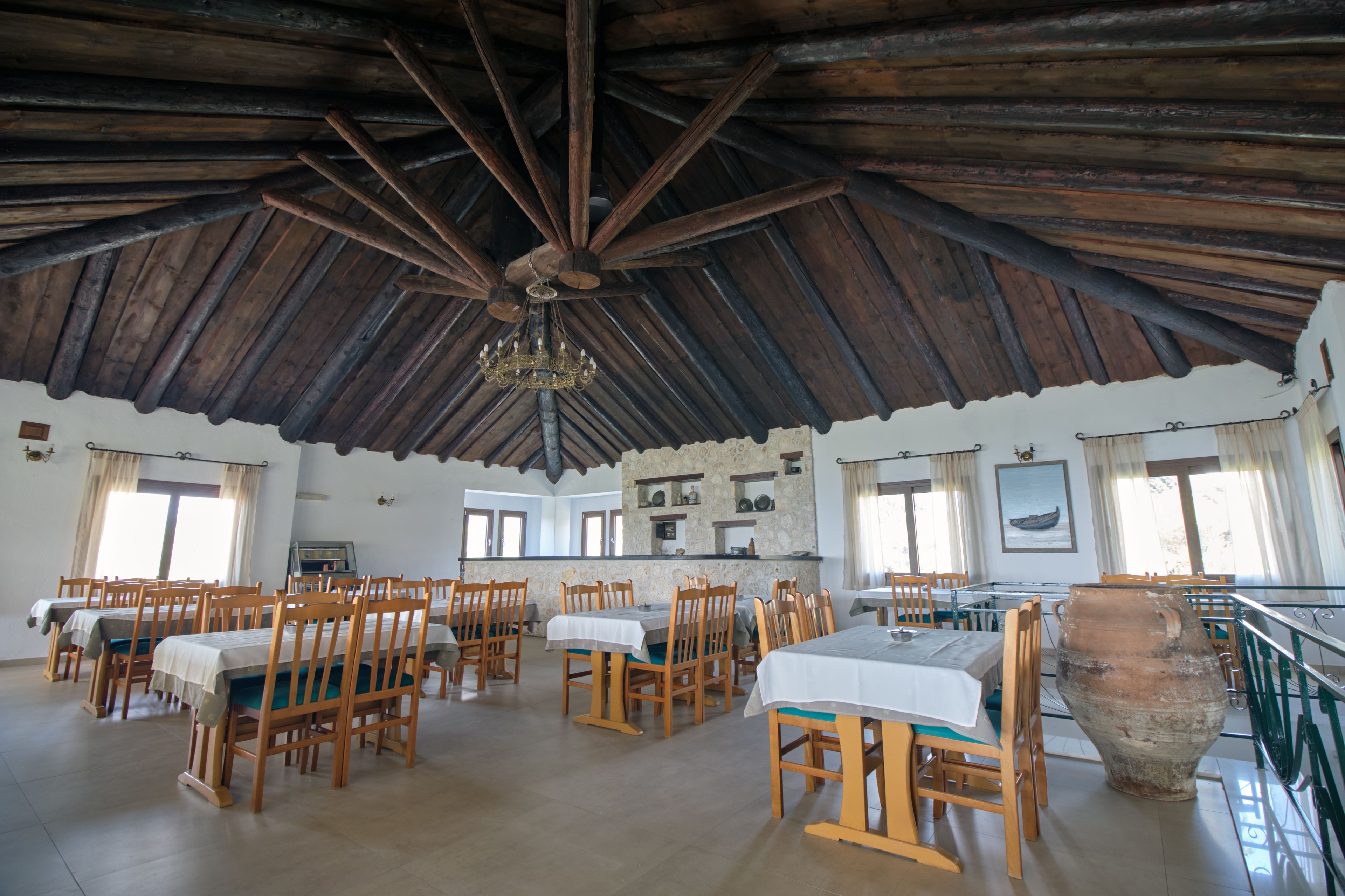 free buffet breakfast