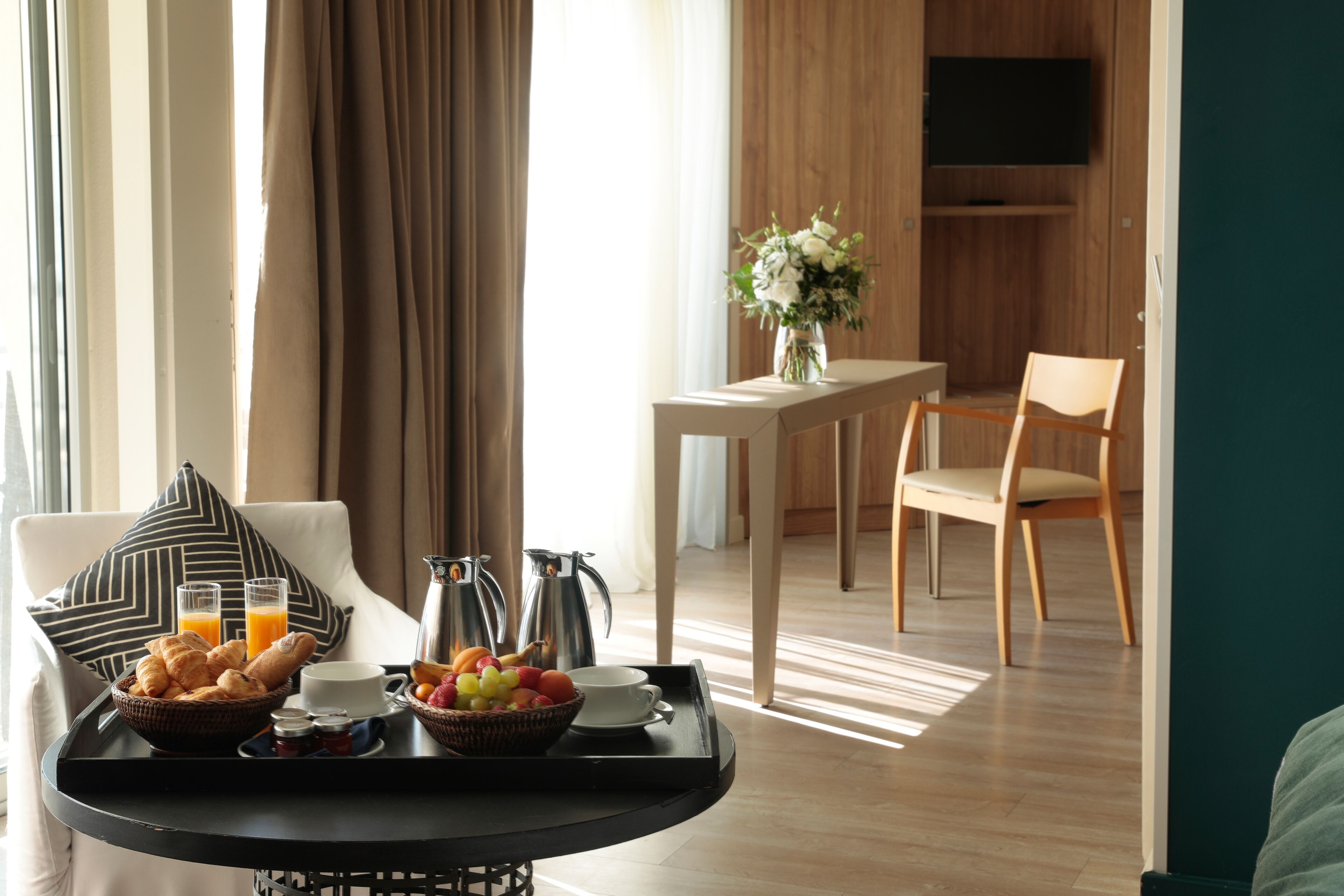 superior suite, sea view | beach/ocean view