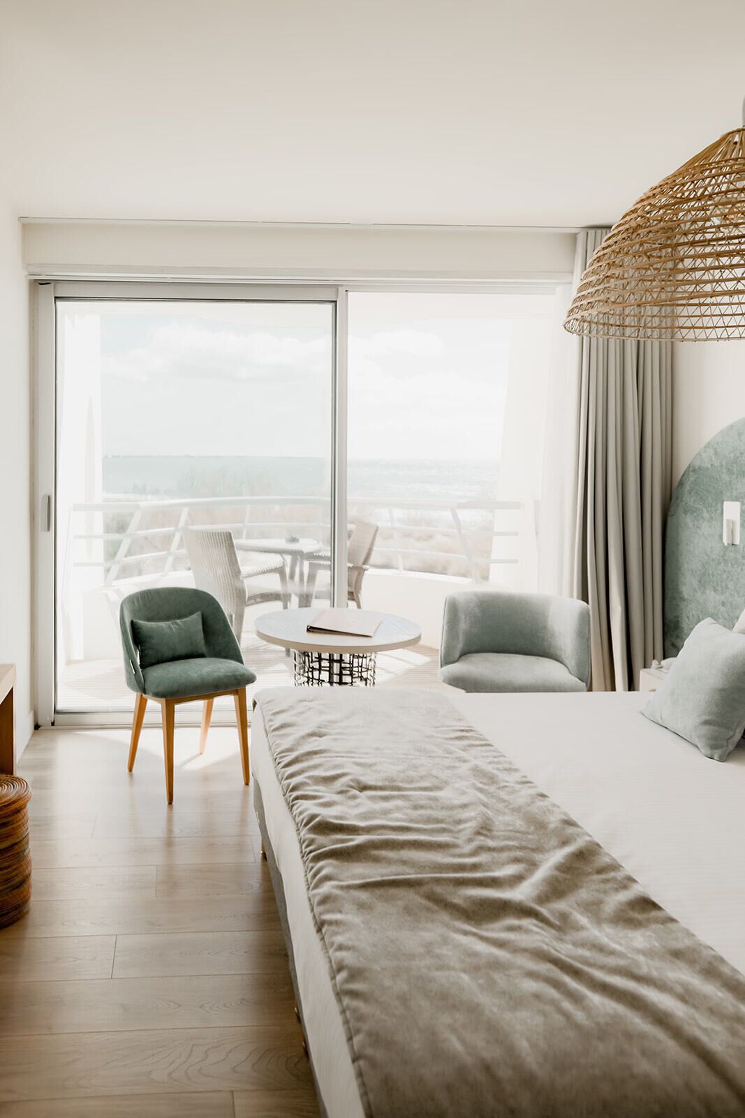 chambre double - prestige avec vue sur la mer | 1 bedroom, minibar, in-room safe, desk
