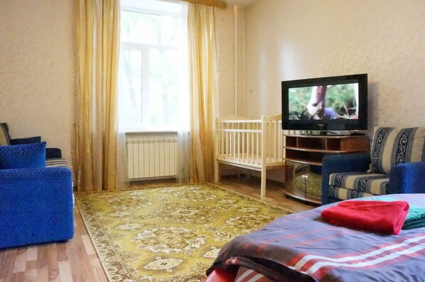 Standard-Apartment | Wohnzimmer | Flachbildfernseher