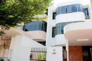 Mặt tiền nơi lưu trú