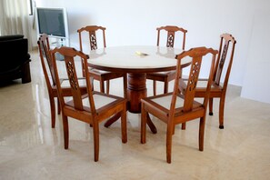 In-room dining - Sixteen Miami Batu Ferringhi (George Town)