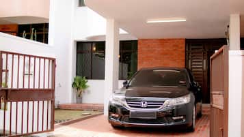 Parkir mandiri gratis