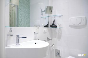 Chambre Double Deluxe | Salle de bain