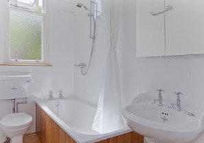 Bathroom - Classic Marchmont Charm at The Meadows (Edinburgh)