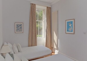 Apartment, 3 Bedrooms | 3 bedrooms, iron/ironing board, free WiFi, bed sheets - Classic Marchmont Charm at The Meadows (Edinburgh)