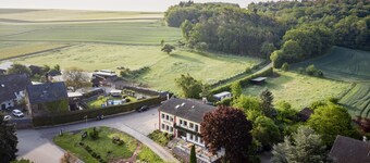 Landhaus vor Burg Eltz