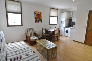 Living room - Kempsford House Apartments (London)