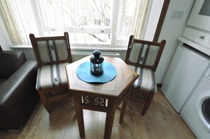 Habitació doble o amb dos llits individuals, 1 llit doble | Planxa i posts de planxar i wifi gratuïta