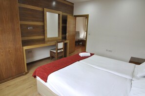 Deluxe-Apartment, 1 Schlafzimmer | Bügeleisen/Bügelbrett, kostenloses WLAN